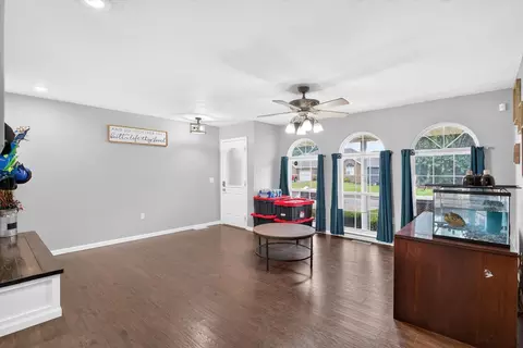 Living - 970 Brookside Dr, Marshfield, MO 65706 photo 1 of 2