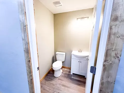 Bath - 105 Hackamore Dr, Theodosia, MO 65761 photo 1 of 3