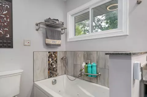 Bath - 3502 N Bobwhite Dr, Ozark, MO 65721 photo 3 of 5