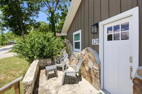Exterior - 128 Lincoln St, Forsyth, MO 65653 photo 3 of 8