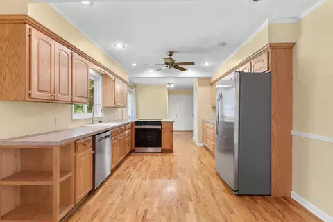 Entry Way - 1955 S Valleyroad Ave, Springfield, MO 65804 photo 1 of 4