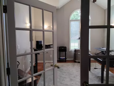Entry Way - 1326 N Lennox Ct, Springfield, MO 65802 photo 2 of 3