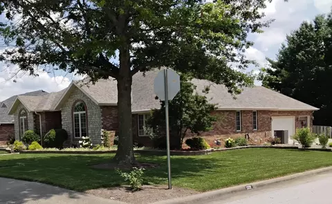 Exterior - 1326 N Lennox Ct, Springfield, MO 65802 photo 10 of 10