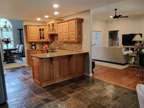 Kitchen - 1326 N Lennox Ct, Springfield, MO 65802 photo 1 of 3