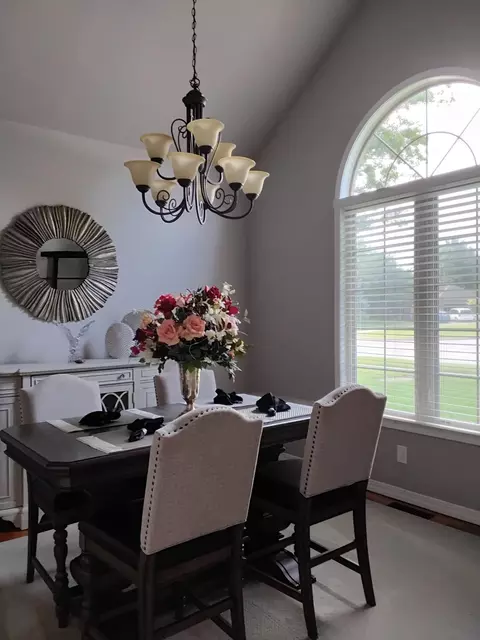 Dining - 1326 N Lennox Ct, Springfield, MO 65802 photo 3 of 3