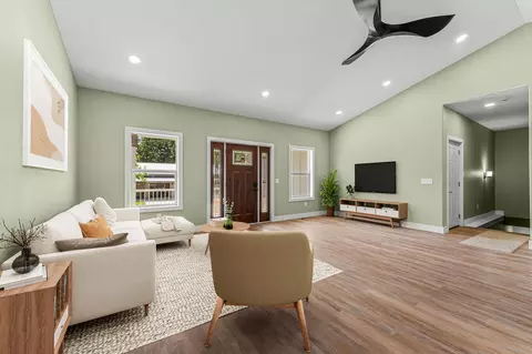 Living - 97 Sparrow Ln, Shell Knob, MO 65747 photo 6 of 9