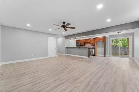 Living - 97 Sparrow Ln, Shell Knob, MO 65747 photo 8 of 9
