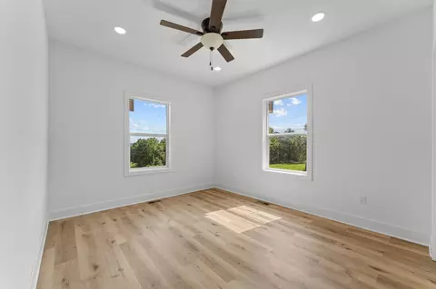 Bedroom - 97 Sparrow Ln, Shell Knob, MO 65747 photo 5 of 11