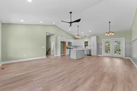 Living - 97 Sparrow Ln, Shell Knob, MO 65747 photo 4 of 9