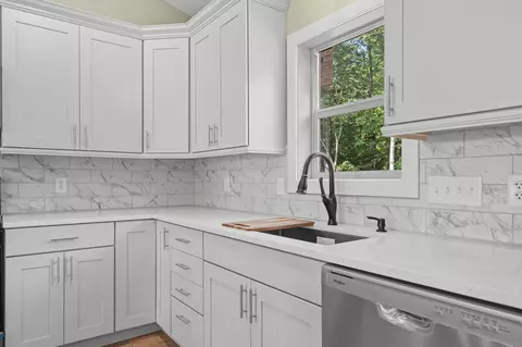 Kitchen - 97 Sparrow Ln, Shell Knob, MO 65747 photo 3 of 6