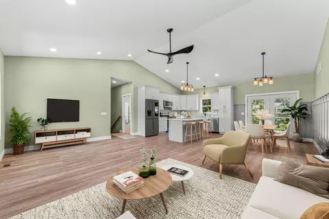 Living - 97 Sparrow Ln, Shell Knob, MO 65747 photo 5 of 9