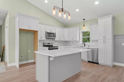 Kitchen - 97 Sparrow Ln, Shell Knob, MO 65747 photo 1 of 6