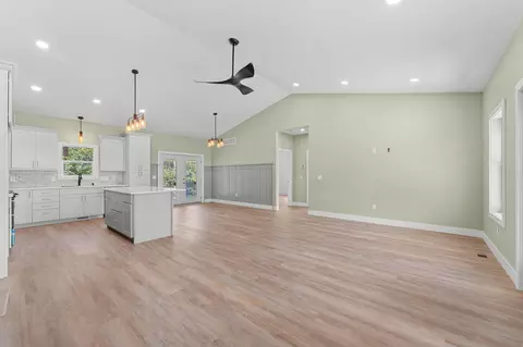 Living - 97 Sparrow Ln, Shell Knob, MO 65747 photo 2 of 9