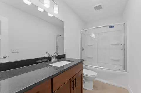 Bath - 97 Sparrow Ln, Shell Knob, MO 65747 photo 4 of 4