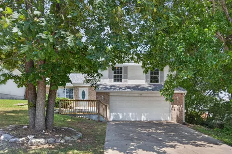 Exterior - 307 Spring Meadow Pkwy, Branson, MO 65616 photo 2 of 5
