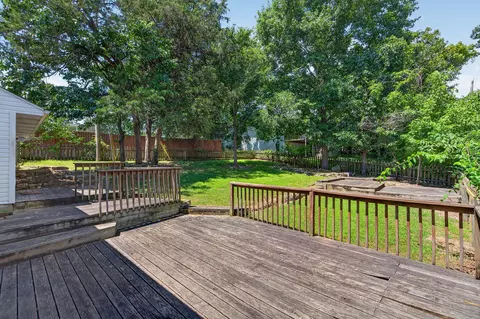 Exterior - 307 Spring Meadow Pkwy, Branson, MO 65616 photo 3 of 5