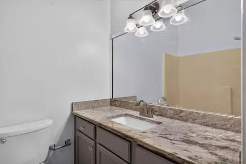 Bath - 307 Spring Meadow Pkwy, Branson, MO 65616 photo 2 of 3