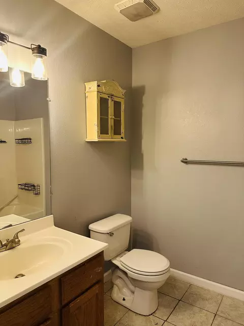 Bath - 588 Clever Heights Ct, Clever, MO 65631 photo 1 of 5