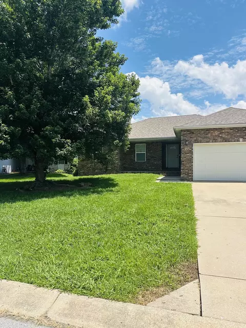 Exterior - 588 Clever Heights Ct, Clever, MO 65631 photo 3 of 8