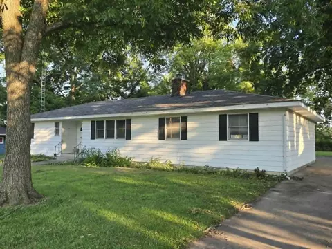 208 E Bodine Ave, Clinton, MO 64735 photo 3