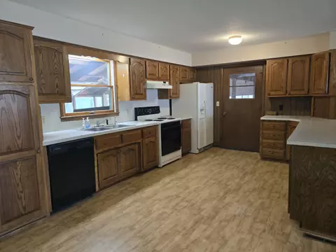 208 E Bodine Ave, Clinton, MO 64735 photo 8