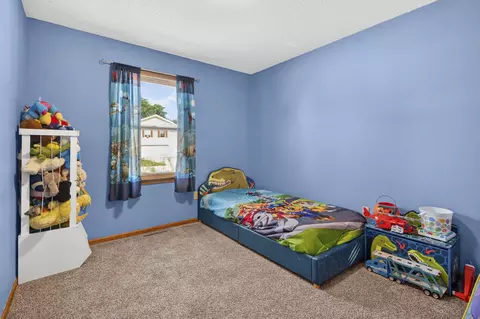 Bedroom - 712 S Chestnut St, Buffalo, MO 65622 photo 4 of 4