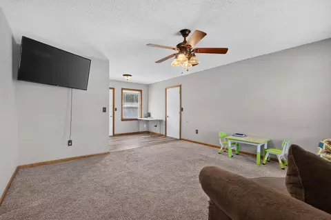 Living - 712 S Chestnut St, Buffalo, MO 65622 photo 1 of 2