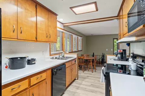 Kitchen - 23164 Elm Ln, Shell Knob, MO 65747 photo 3 of 3