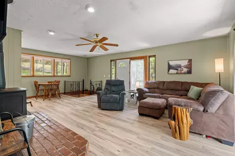 Living - 23164 Elm Ln, Shell Knob, MO 65747 photo 3 of 4