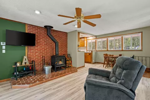Living - 23164 Elm Ln, Shell Knob, MO 65747 photo 4 of 4