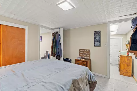 Bedroom - 23164 Elm Ln, Shell Knob, MO 65747 photo 4 of 4
