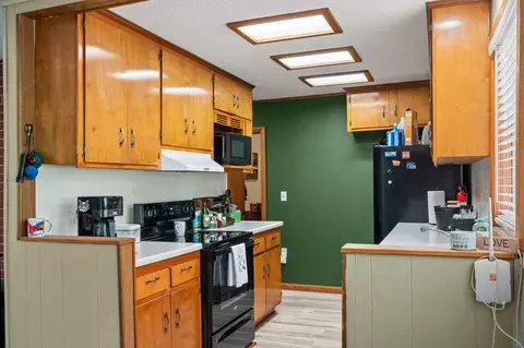 Kitchen - 23164 Elm Ln, Shell Knob, MO 65747 photo 1 of 3