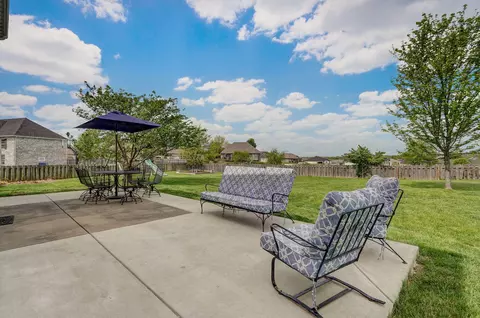 Exterior - 2115 N Williamsburg Ln, Ozark, MO 65721 photo 7 of 13