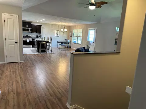 Entry Way - 1087 E Daisy Falls Dr, Nixa, MO 65714 photo 4 of 8