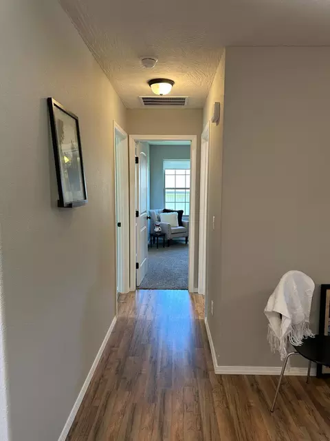 Entry Way - 1087 E Daisy Falls Dr, Nixa, MO 65714 photo 5 of 8