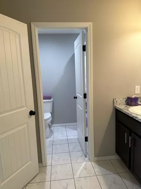 Bath - 1087 E Daisy Falls Dr, Nixa, MO 65714 photo 7 of 11