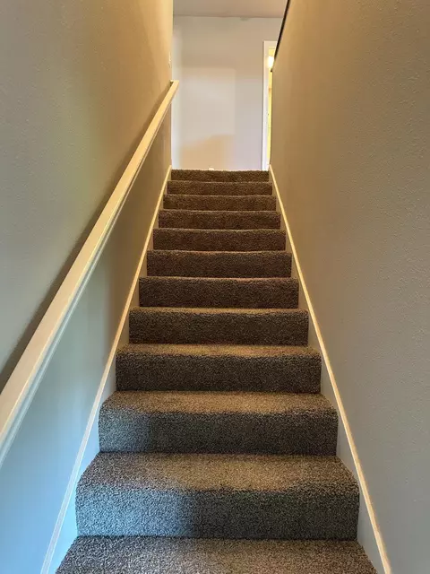 Entry Way - 1087 E Daisy Falls Dr, Nixa, MO 65714 photo 6 of 8