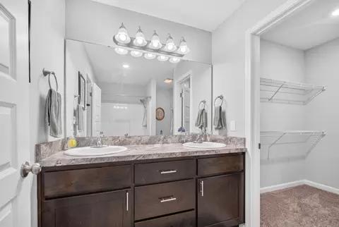 Bath - 115 E Seminole St, Strafford, MO 65757 photo 1 of 5