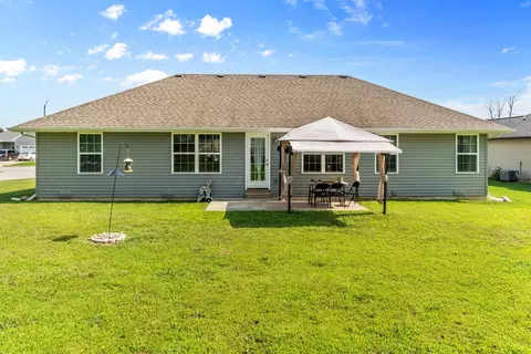 Exterior - 115 E Seminole St, Strafford, MO 65757 photo 4 of 6
