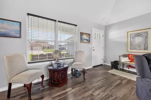 Entry Way - 115 E Seminole St, Strafford, MO 65757 photo 1 of 8