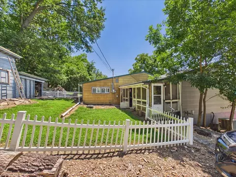 Exterior - 29159 Lakeside Ave, Edwards, MO 65326 photo 10 of 12