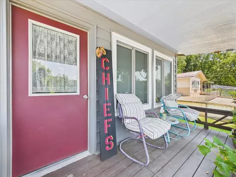 Exterior - 29159 Lakeside Ave, Edwards, MO 65326 photo 4 of 12
