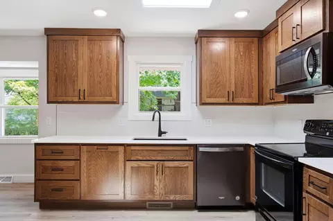 Kitchen - 1524 S Charing Ave, Springfield, MO 65809 photo 2 of 5