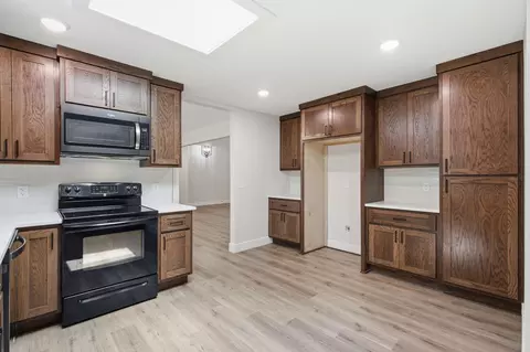 Kitchen - 1524 S Charing Ave, Springfield, MO 65809 photo 3 of 5