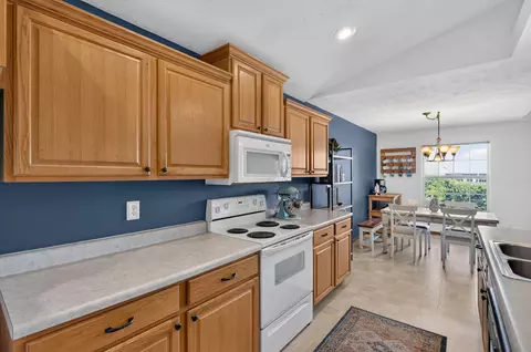 Kitchen - 1589 E Redrex St, Springfield, MO 65804 photo 4 of 4