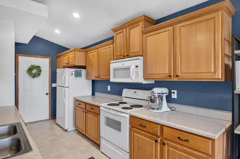 Kitchen - 1589 E Redrex St, Springfield, MO 65804 photo 2 of 4