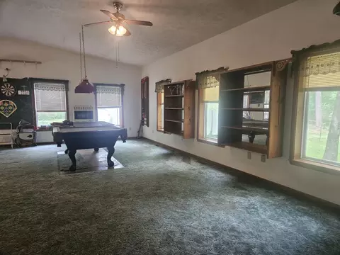 Living - 3405 State Route 17, Mountain View, MO 65548 photo 3 of 7