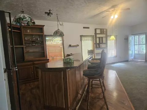 Living - 3405 State Route 17, Mountain View, MO 65548 photo 5 of 7