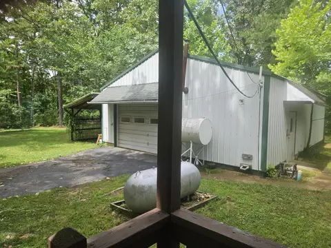Exterior - 3405 State Route 17, Mountain View, MO 65548 photo 15 of 17