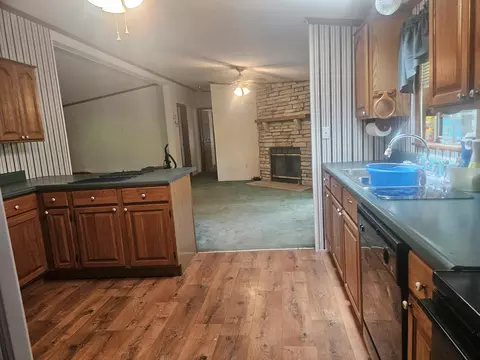 Kitchen - 3405 State Route 17, Mountain View, MO 65548 photo 1 of 3